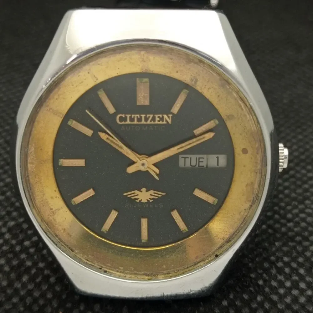 Vintage 1994 Citizen Automatic Mens Silver Watch W/daydate & Gold accents